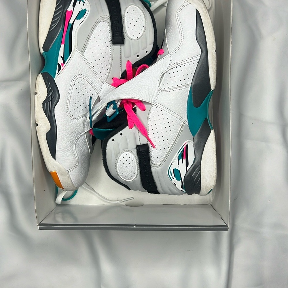Air Jordan 8 Retro 🩷🩵🤍🧡